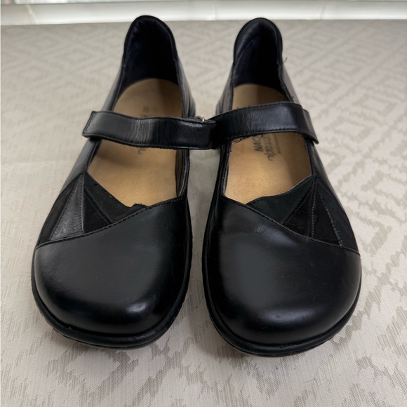 Naot Black Leather Women's Mary Jane Comfort Shoes Size 38/ 7/7.5 US - Picture 9 of 9